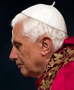 Benedicto XVI: La Iglesia necesita sacerdotes bien preparados ligados a Pedro