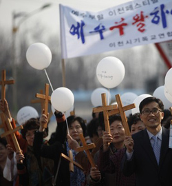 La juventud de la ‘evangélica’ Corea del Sur gira a lo católico 