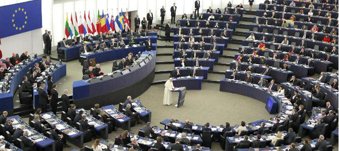 El Papa defiende la sacralidad de toda vida humana ante el Parlamento europeo