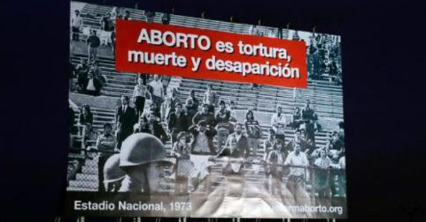 Campaa publicitaria compara el aborto con las violaciones de derechos humanos en el rgimen de Pinochet