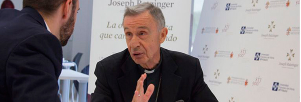 Monseor Ladaria: Los males de la Iglesia son por falta de oracin