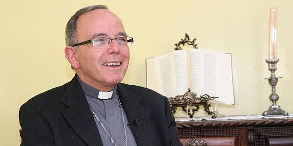 El cardenal Clemente espera que se reconsideren las leyes del aborto y la adopcin por parejas del mismo sexo