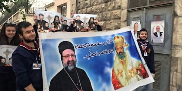 Los cristianos de Alepo salen a la calle para pedir la liberacin de dos obispos