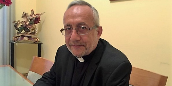 Mons. Minassian, sobre el Papa: Los armenios, seamos catlicos u ortodoxos le queremos