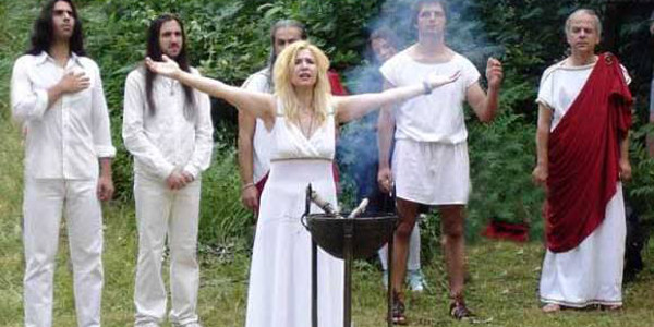 Vuelve el culto a los dioses paganos en Grecia