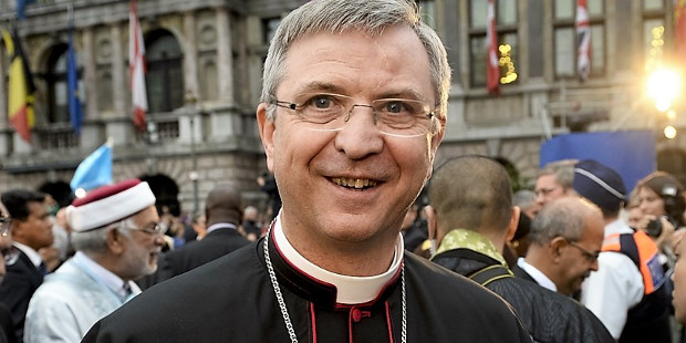 Una asociacin de seglares catlicos belgas denuncia al obispo de Amberes ante Roma