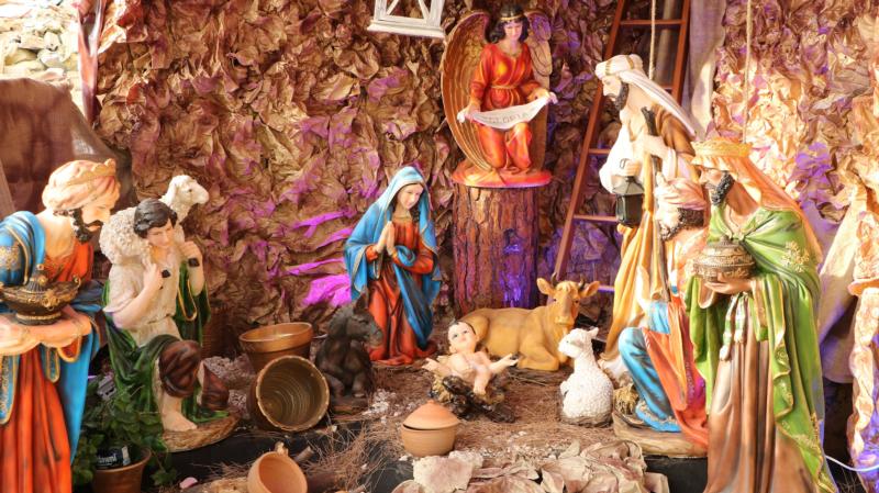 En el Lbano multicultural, los escenarios de la Natividad son comunes en lugares pblicos
