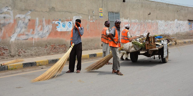 Pakistn: solo los no musulmanes podr ser basureros en Faisalabad