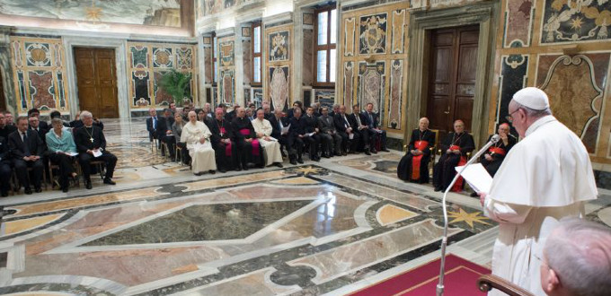 El Papa recibe a los participantes del Congreso en Roma sobre Lutero