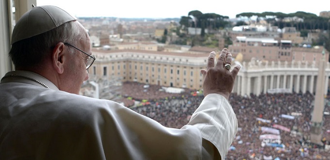El Papa Francisco recuerda que en la Eucarista Jess alimenta nuestra fe, esperanza y caridad