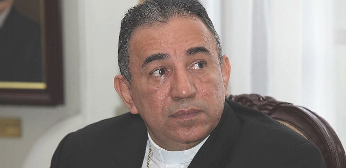 El arzobispo de Panam pide ayunar de las redes sociales durante esta Cuaresma