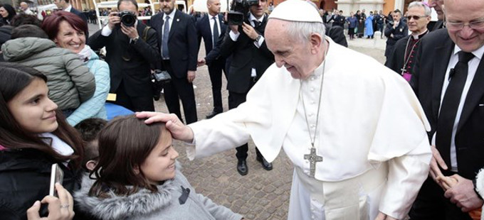 Papa Francisco: Dios es siempre un Padre amoroso incluso en las pruebas ms duras