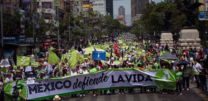 Marcha por la vida en Mxico congrega miles de personas