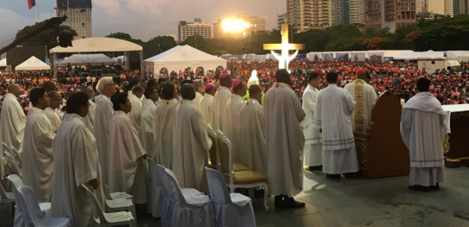 Ms de 50.000 catlicos celebran el ao 36 de Parejas para Cristo
