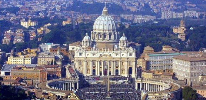 El Papa presidi la primera reunin del renovado Consejo de Cardenales