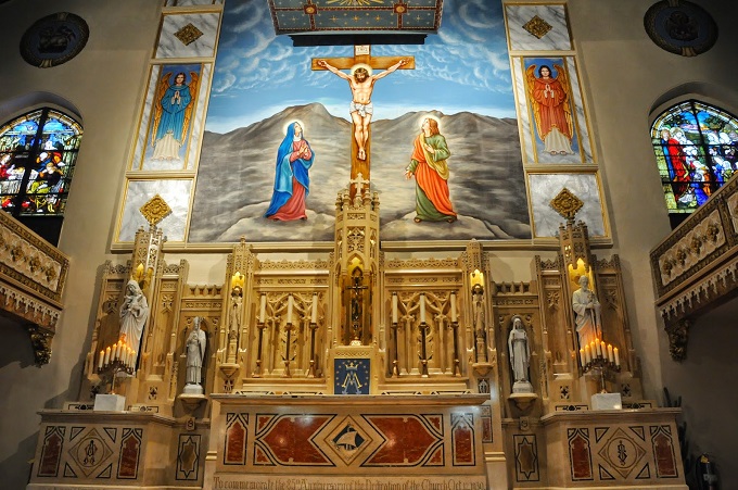 Interior de templo católico