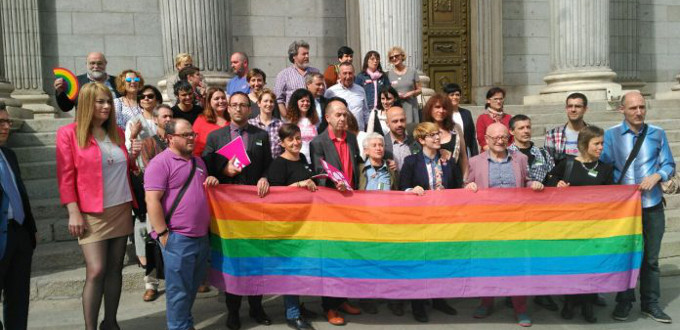 CONCAPA y Foro de la Familia pedirn una movilizacin si sale adelante la Ley Mordaza LGTBI de Podemos
