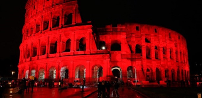 El Coliseo romano se ilumin de rojo por los cristianos perseguidos
