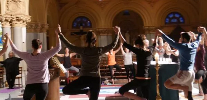 Web jesuita invita a retiro de yoga ignaciano para Cuaresma