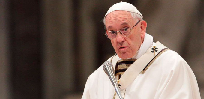 El Papa pide a los sacerdotes que sean curas callejeros, cercanos a la gente