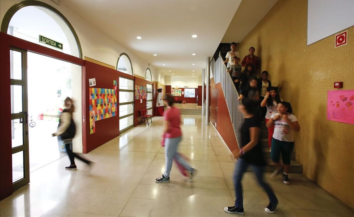 Nacionalizacin de colegios catlicos concertados en Catalua por asfixia econmica