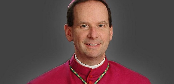 Un cuarto obispo prohbe a Nancy Pelosi recibir la comunin por promover el aborto