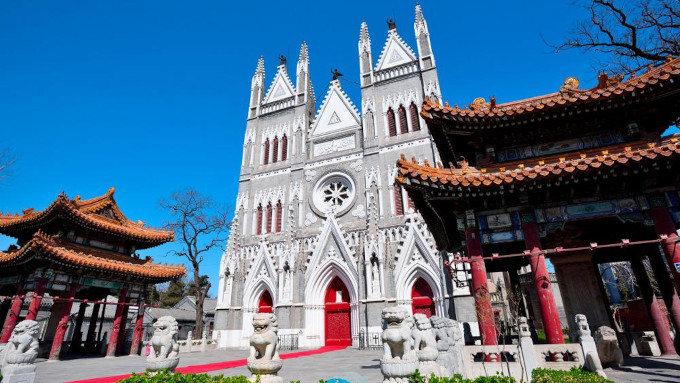 Los catlicos chinos llenan los templos al inicio de la Cuaresma