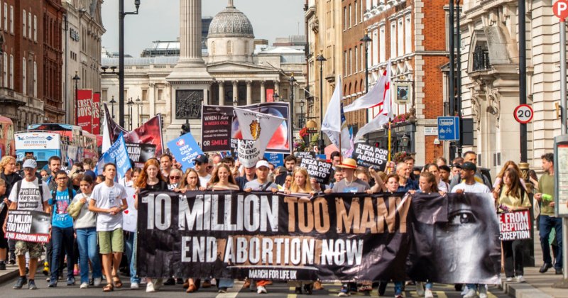 Rcord de personas en la marcha provida del Reino Unido para exigir el fin del aborto