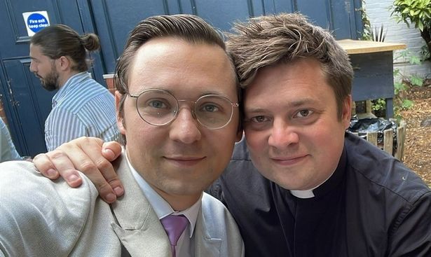 La Universidad de Notre Dame invita a un clrigo anglicano gay a dar una charla sobre santidad queer