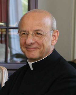 Monseor Fernando Ocriz