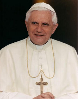 Benedicto XVI atribuye la prdida de fieles de la Iglesia a una mala interpretacin del Vaticano II