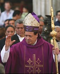 El Cardenal Norberto Rivera pide que el ejrcito mexicano siga luchando contra el narcotrfico