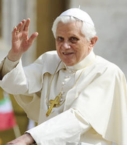 Benedicto XVI: Urge para el desarrollo de una sana democracia redescubrir la existencia de verdades naturales