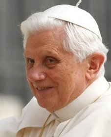 Benedicto XVI: La Iglesia est siempre preparada para trabajar en la derrota del hambre