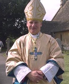 El obispo anglicano de Fulham anuncia que se acoger a un Ordinariato anglicano en comunin con el Papa