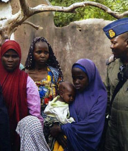 El ejrcito de Nigeria libera a otras 234 mujeres y nias secuestrados por Boko Haram