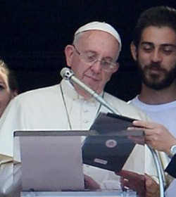 El Papa se inscribe como primer peregrino para la JMJ de Cracovia