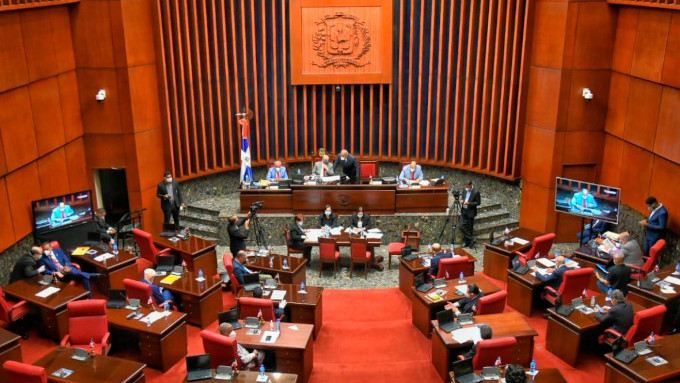El Senado de la República Dominicana mantiene el delito por abortar en el nuevo Código Penal