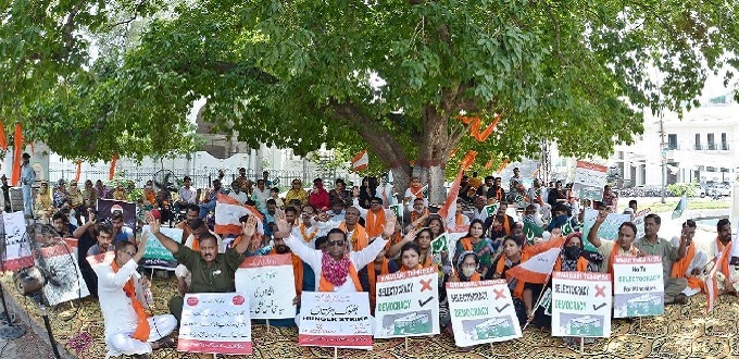 Lahore: protestas y huelga de hambre en defensa de las minoras religiosas