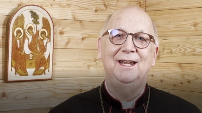 Mons. Eleganti critica el documento El Obispo de Roma y Koch le acusa de no aceptar la autoridad de Francisco