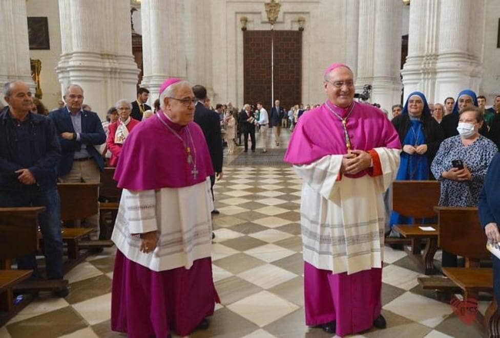 El arzobispo de Granada presenta su renuncia, le sucederá Mons. Gil Tamayo