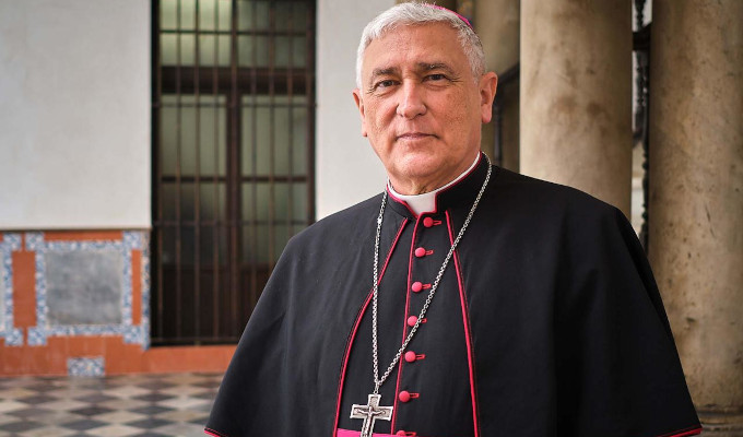 Mons. Zornoza: «Sentimos la fuerza de la oración de la Iglesia entera y nos fortalece mucho su cercanía»