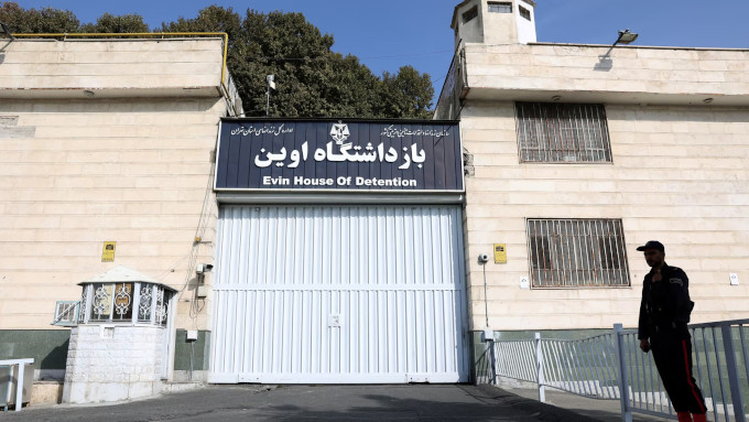 El gobierno de Irán indulta y saca de la cárcel a dos cristianos evangélicos conversos del Islam
