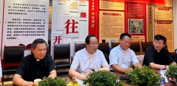 Reunión en China para unificar materiales educativos en seminarios católicos