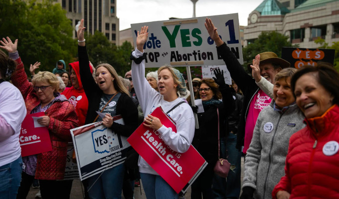 Los ciudadanos de Ohio convierten el aborto en un derecho en la constitución de su estado