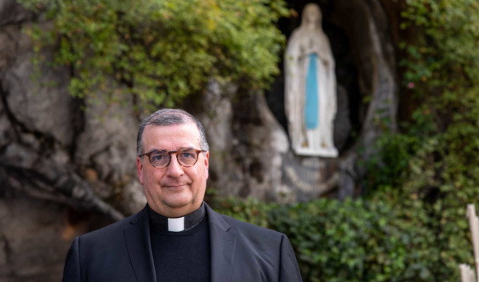 El obispo de Lourdes es partidario de retirar los mosaicos de Rupnik pero asegura que hay mucha divisin sobre la medida