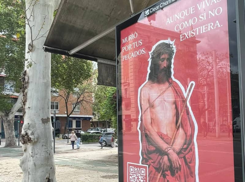 La ACdP propone un cartel alternativo en la Semana Santa de Sevilla para poner el foco en lo esencial