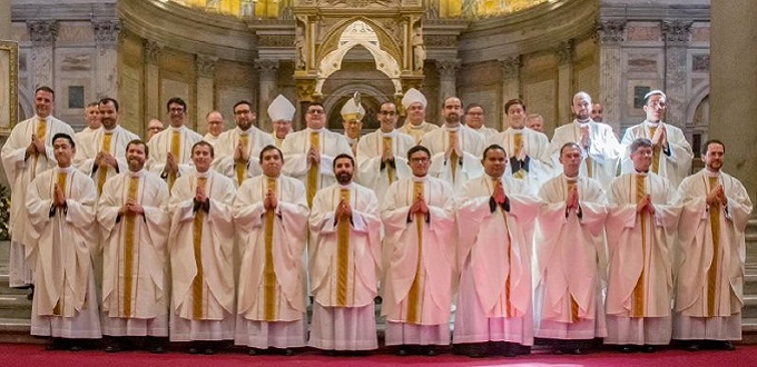 20 nuevos sacerdotes legionarios de Cristo consagrados en Roma