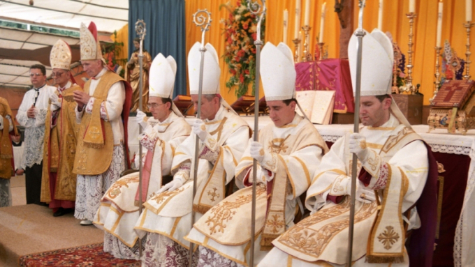 La Fraternidad Sacerdotal de San Po X volver a consagrar obispos