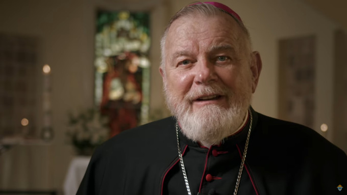 El arzobispo de Miami recuerda que en vacaciones sigue vigente el precepto dominical